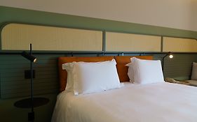 Almenat Embu Das Artes Sao Paulo, Tapestry Collection